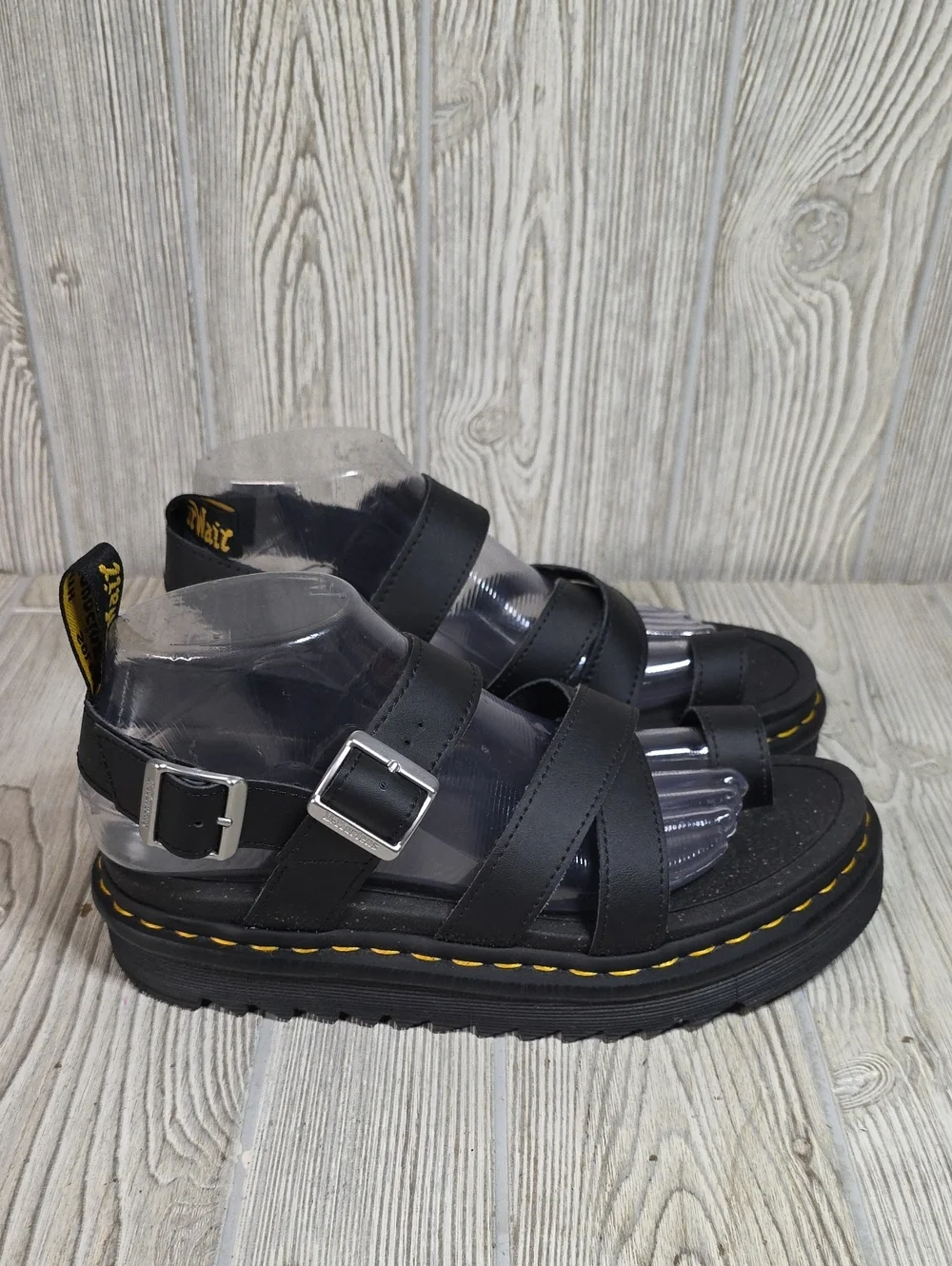 Dr. Martens martens grooved soles